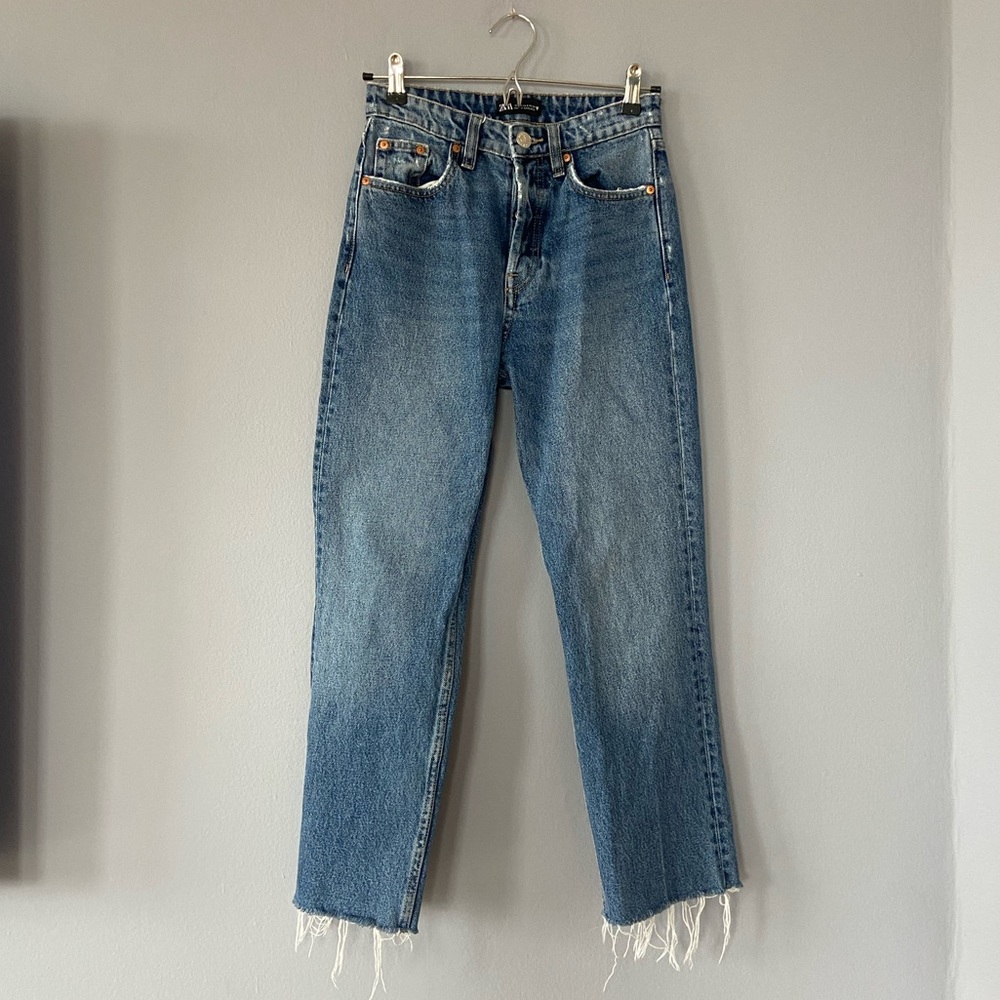 ๐SOLD ZARA High Rise Straight Leg Button Fly Jeans Size 2 - Picture 5 of 12